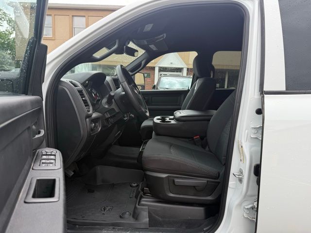 Vehicle image 14 of 23
