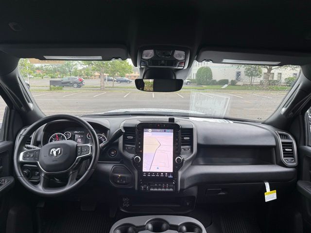 Vehicle image 15 of 23