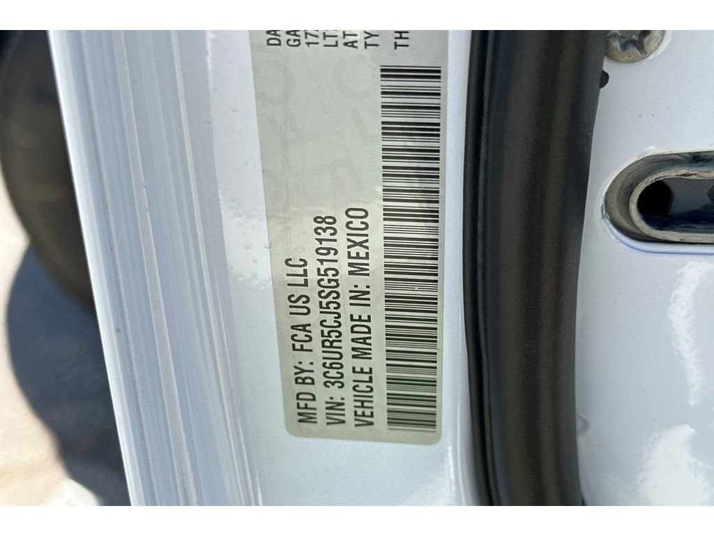 Vehicle image 21 of 22