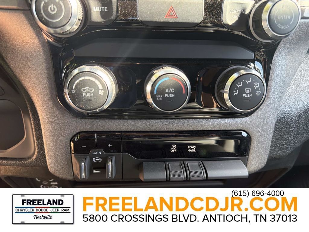 2025 Ram 2500 Tradesman Image 21 of 31