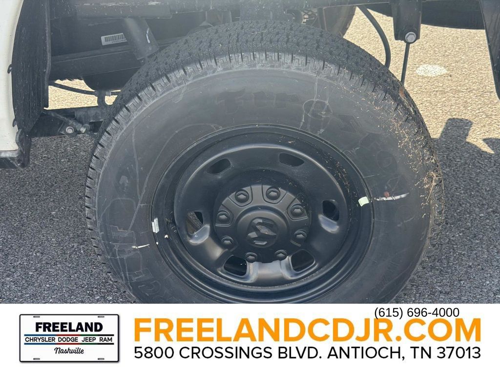 2025 Ram 2500 Tradesman Image 9 of 31
