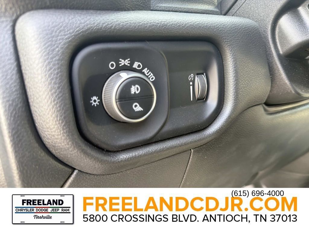 2025 Ram 2500 Tradesman Image 19 of 31