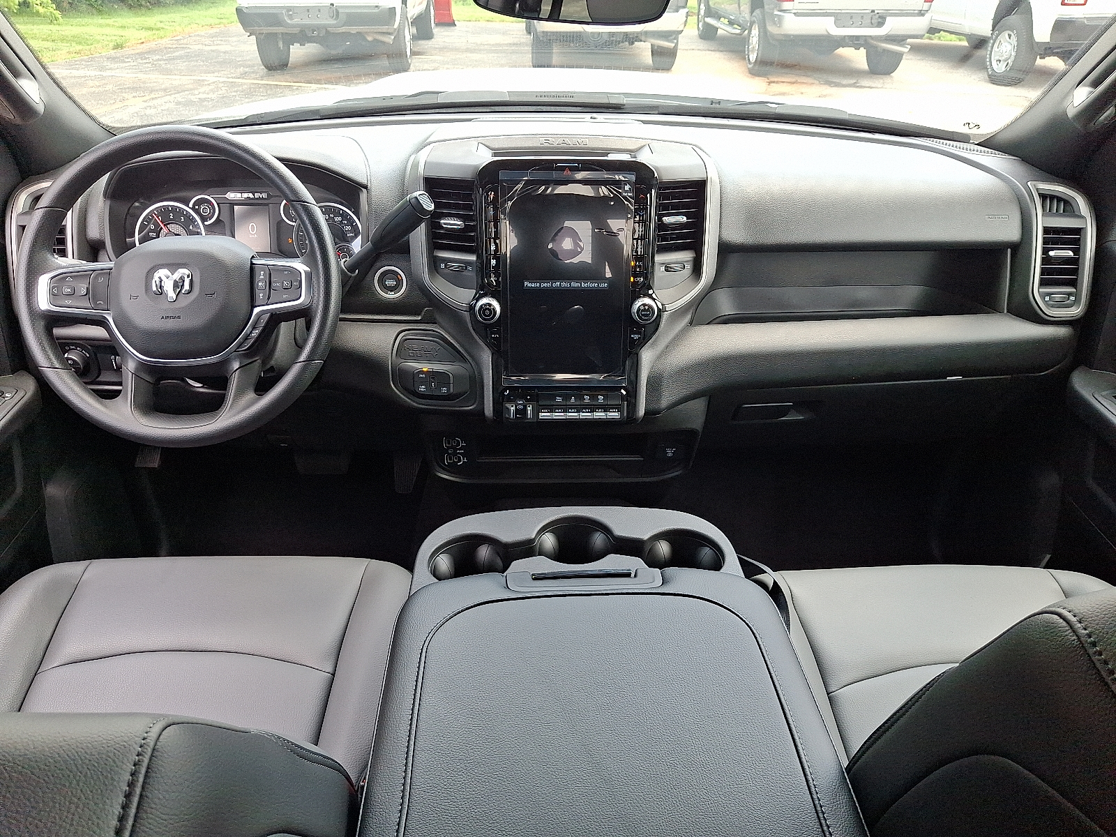Vehicle image 16 of 21