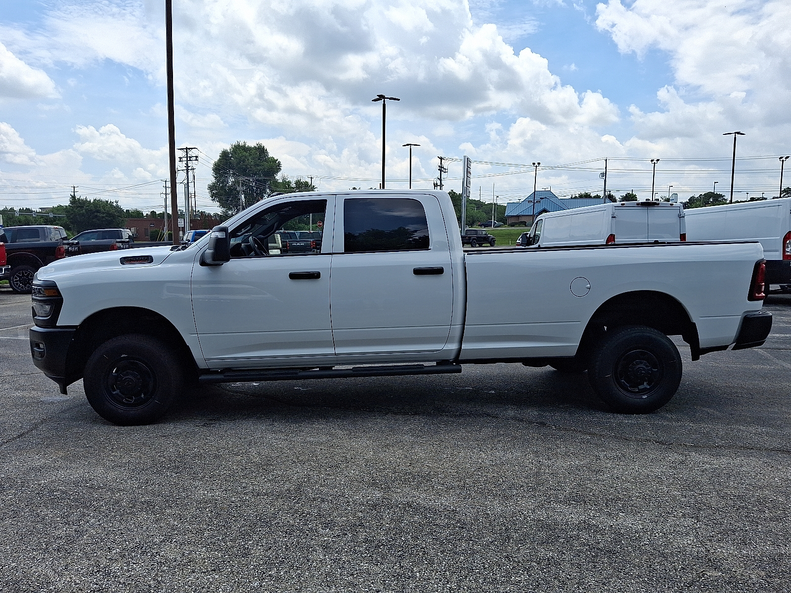 Vehicle image 8 of 21