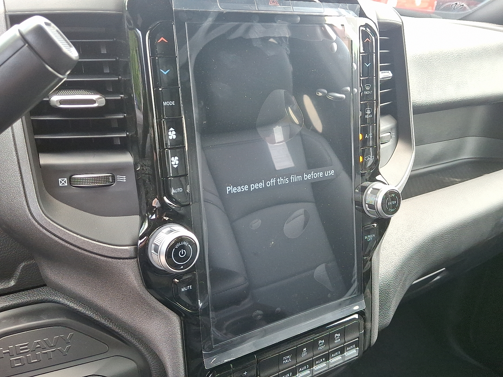 Vehicle image 15 of 21