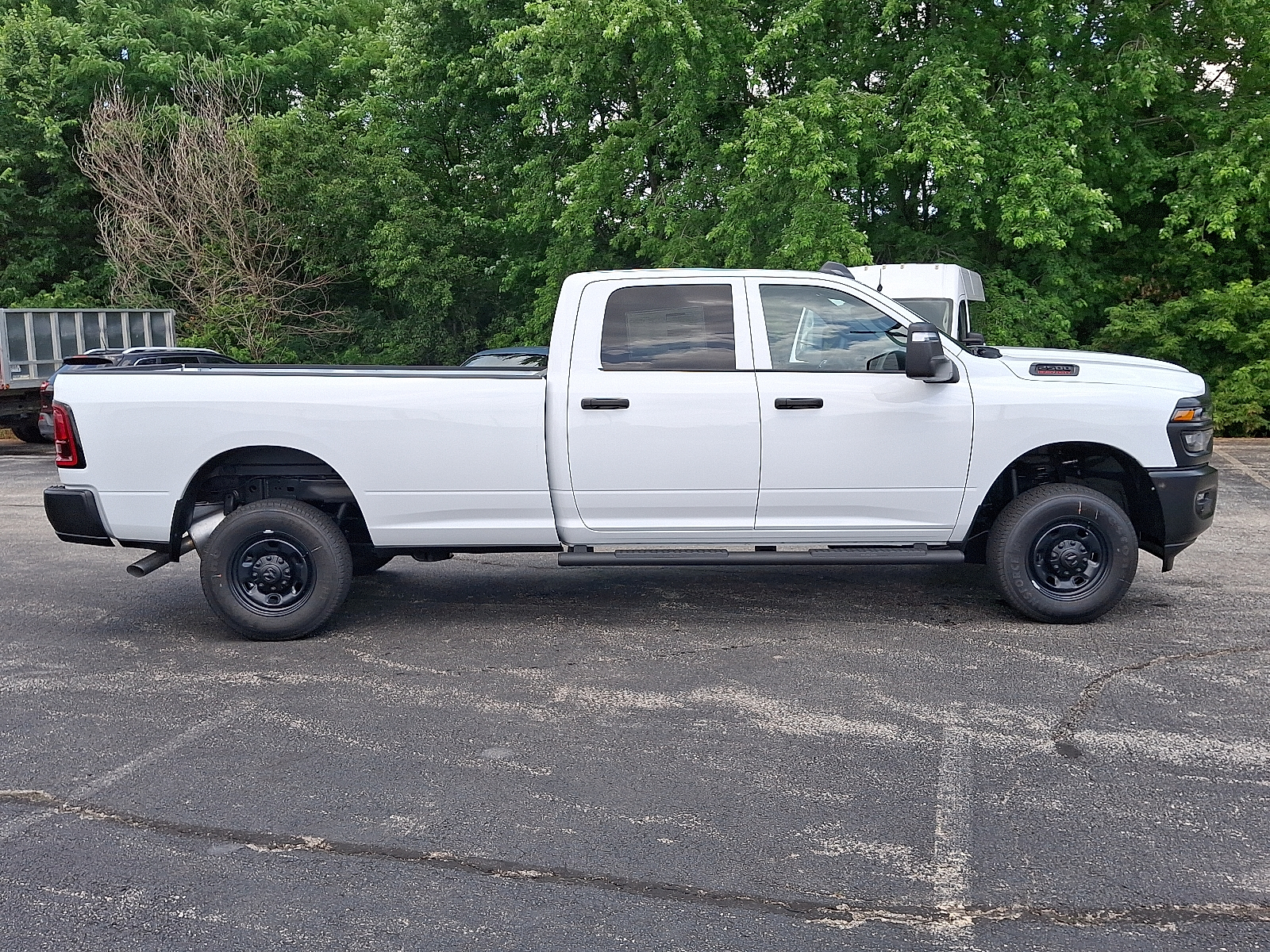 Vehicle image 4 of 21
