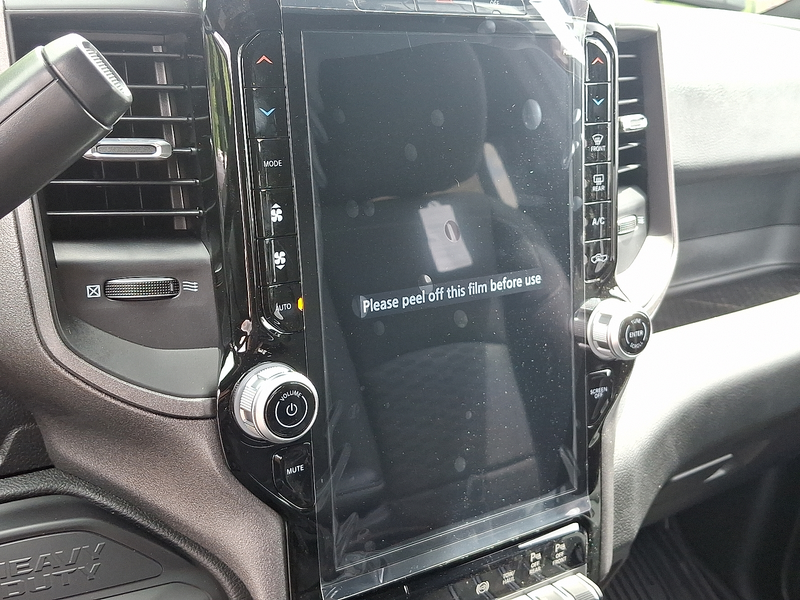 Vehicle image 17 of 20