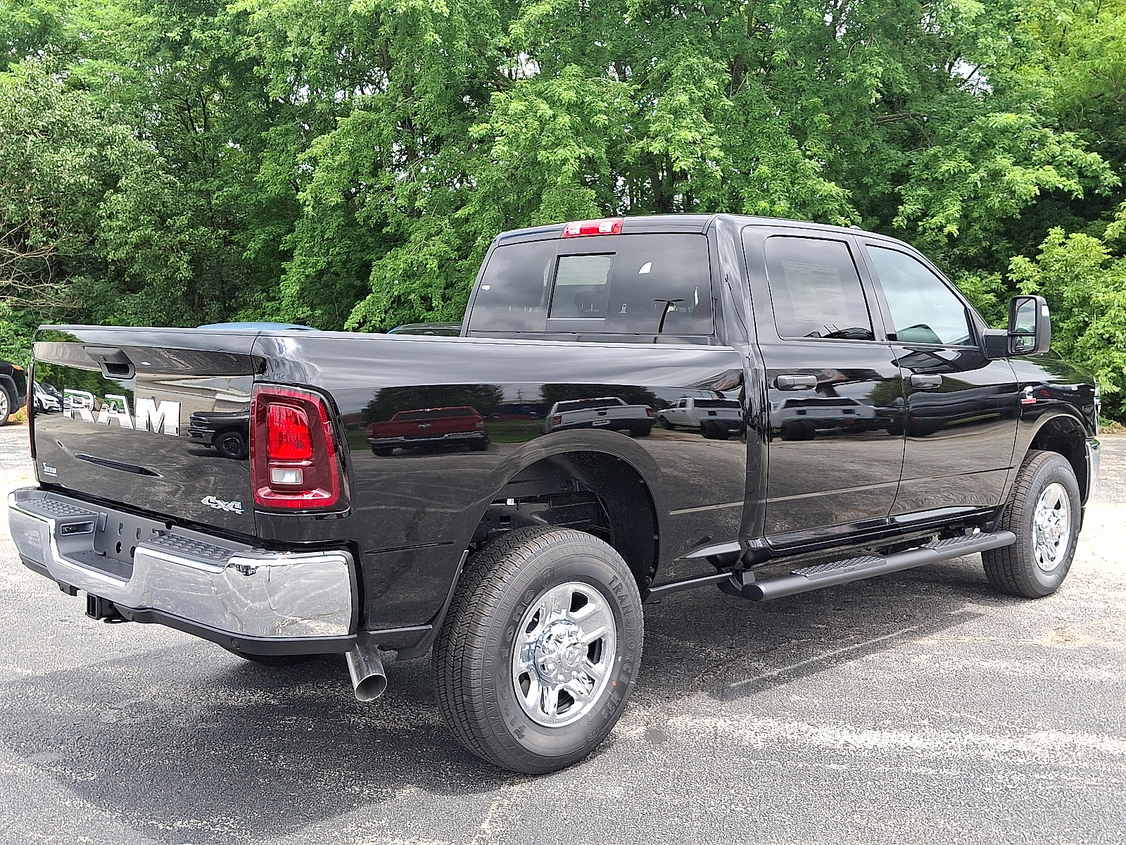 Vehicle image 4 of 20