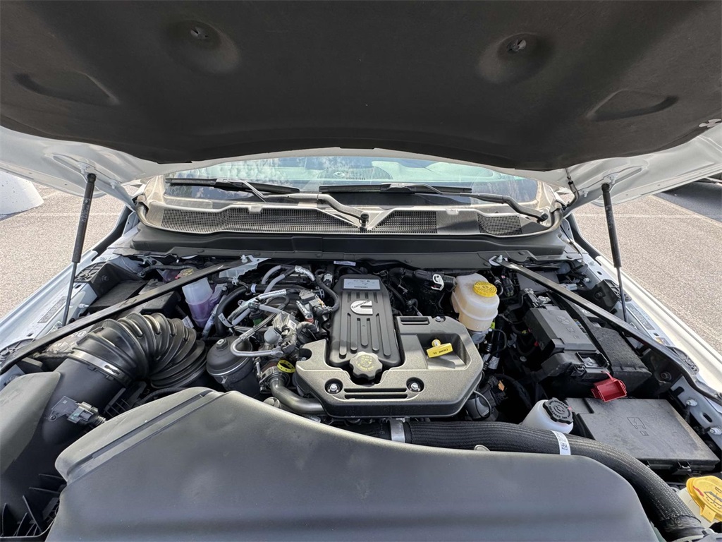Vehicle image 8 of 30