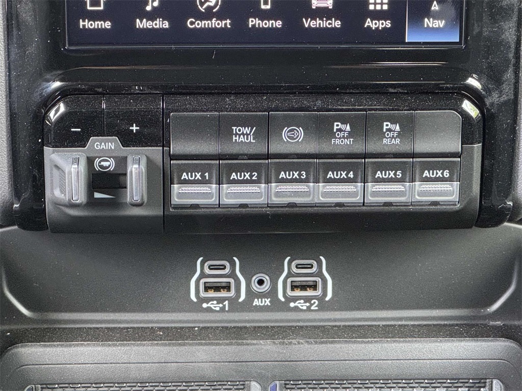 Vehicle image 24 of 30