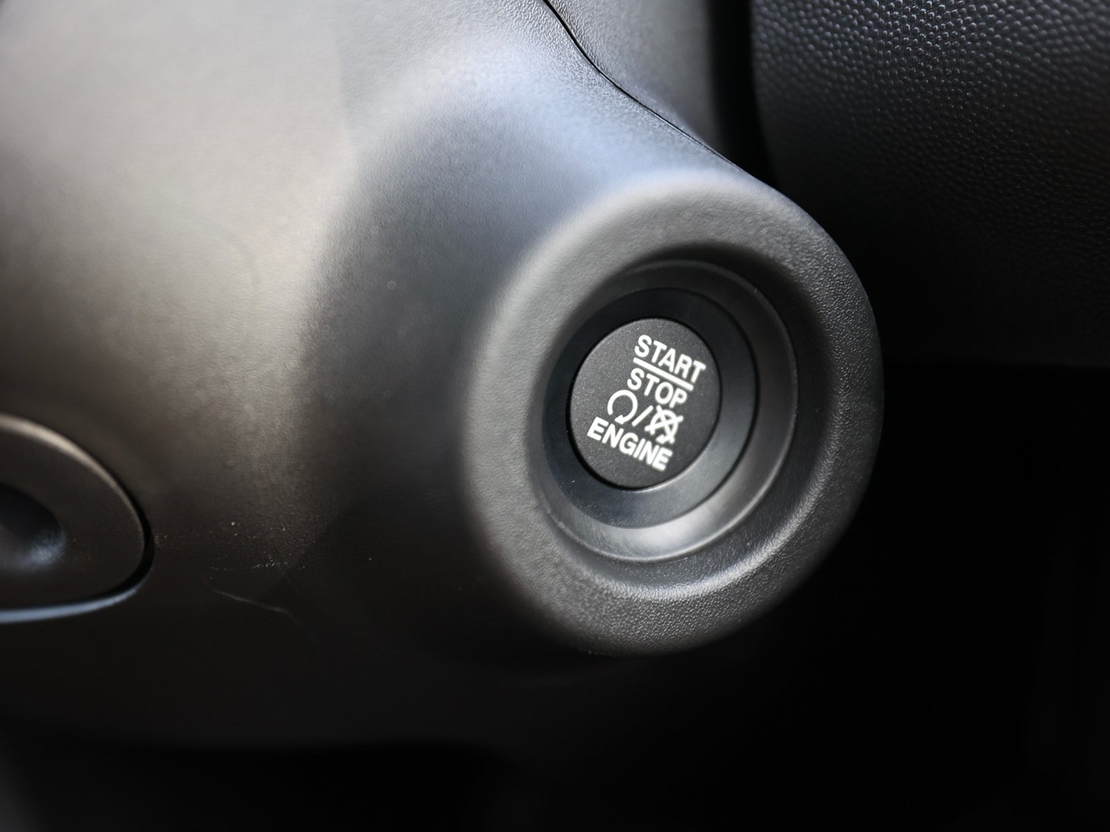 Vehicle image 23 of 31
