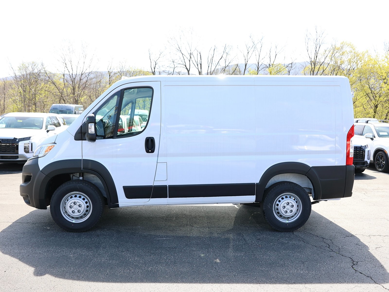 Vehicle image 8 of 31