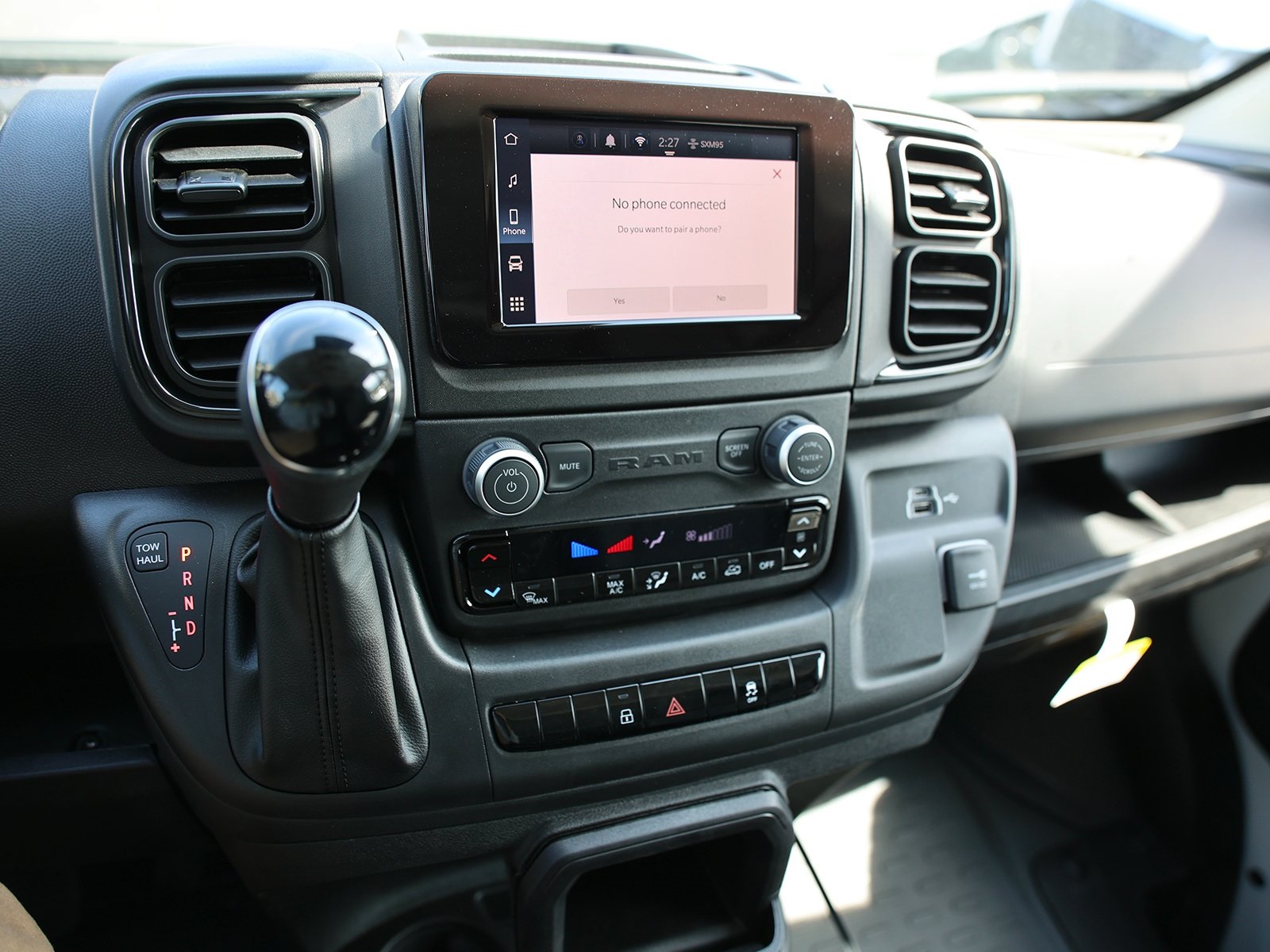 Vehicle image 17 of 31