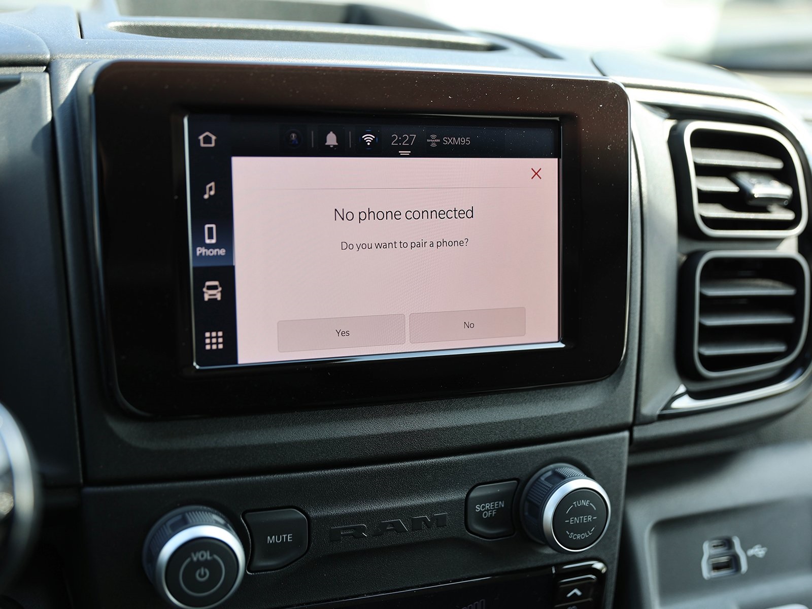 Vehicle image 18 of 31