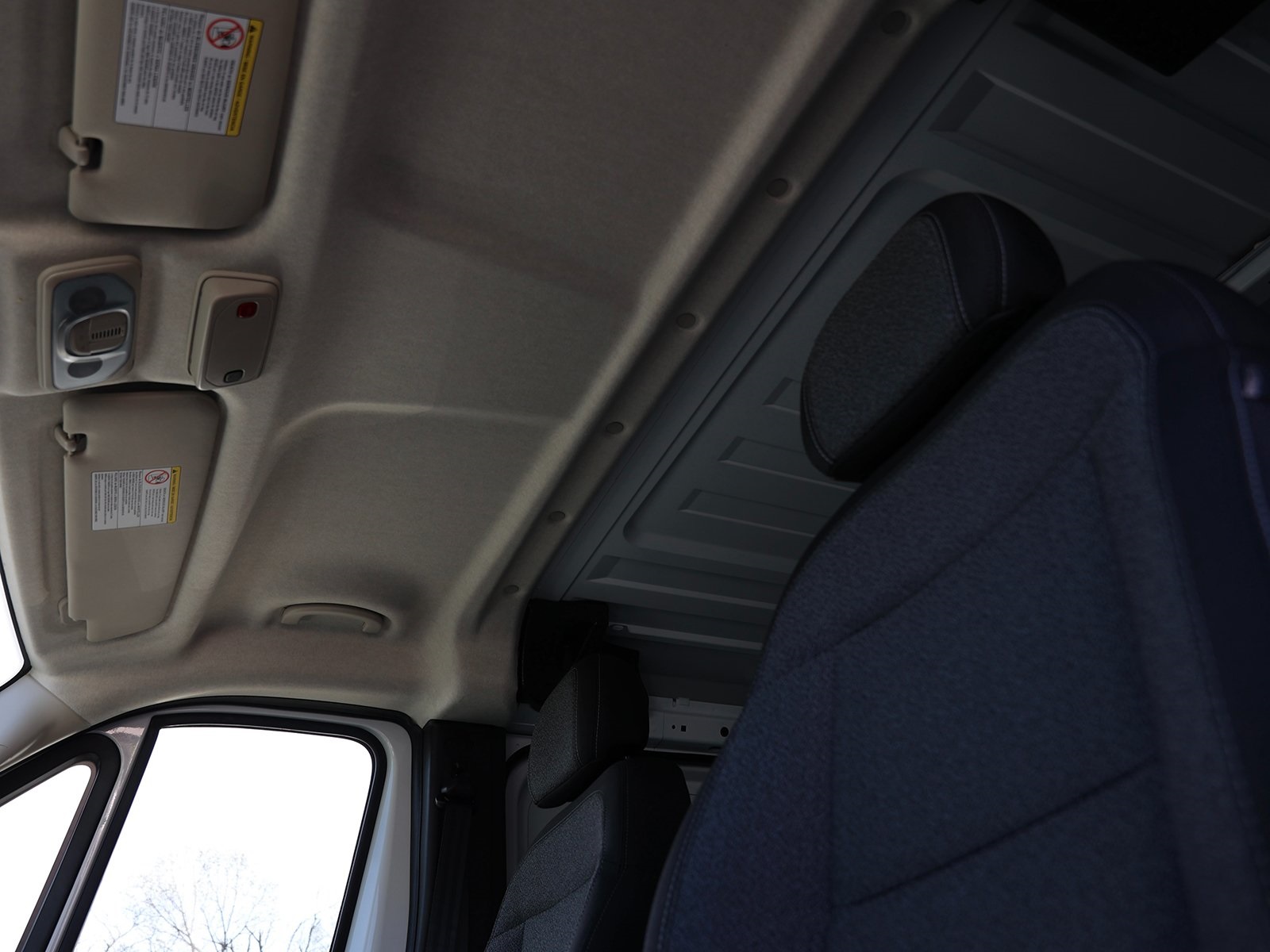 Vehicle image 10 of 31
