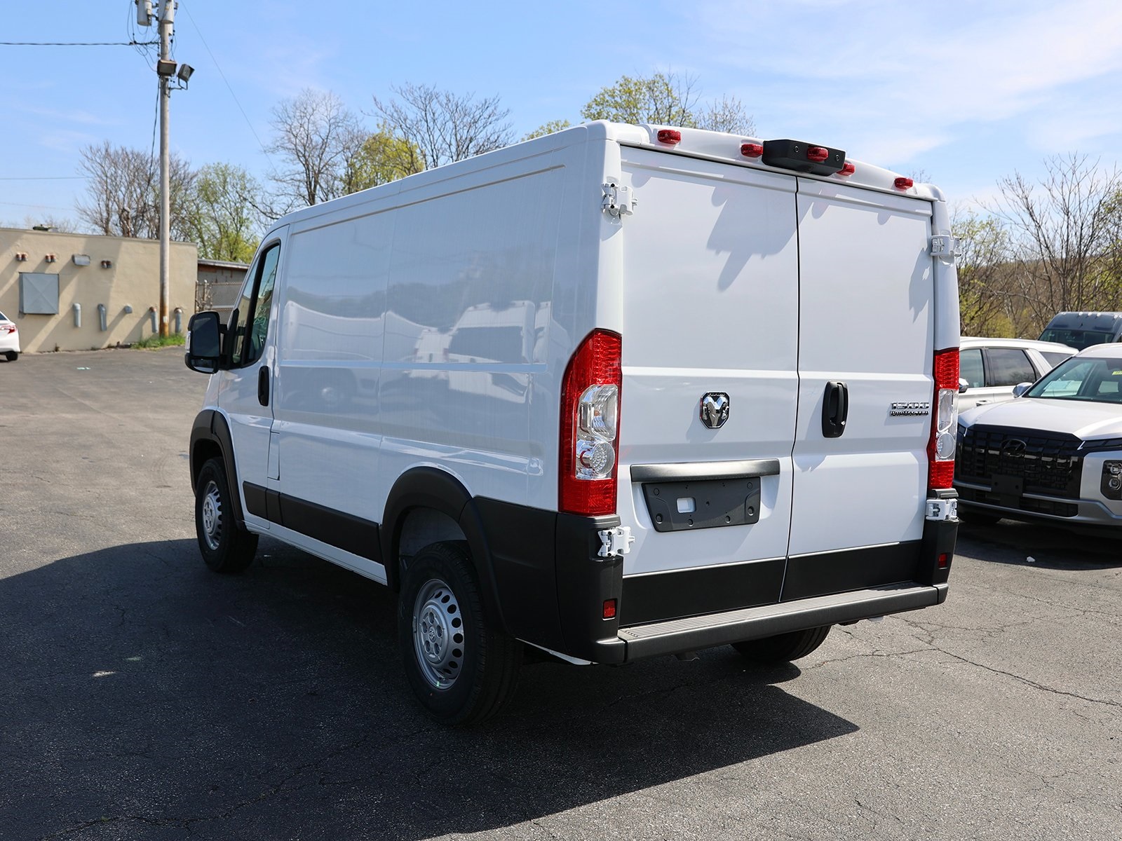 Vehicle image 6 of 31