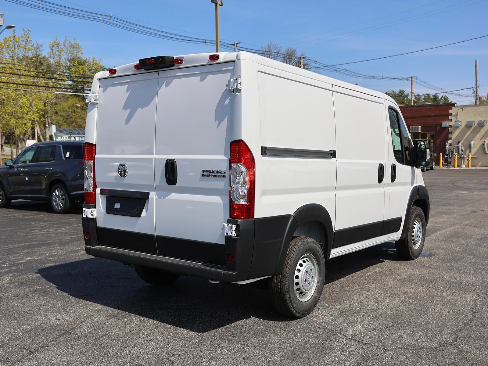 Vehicle image 5 of 31