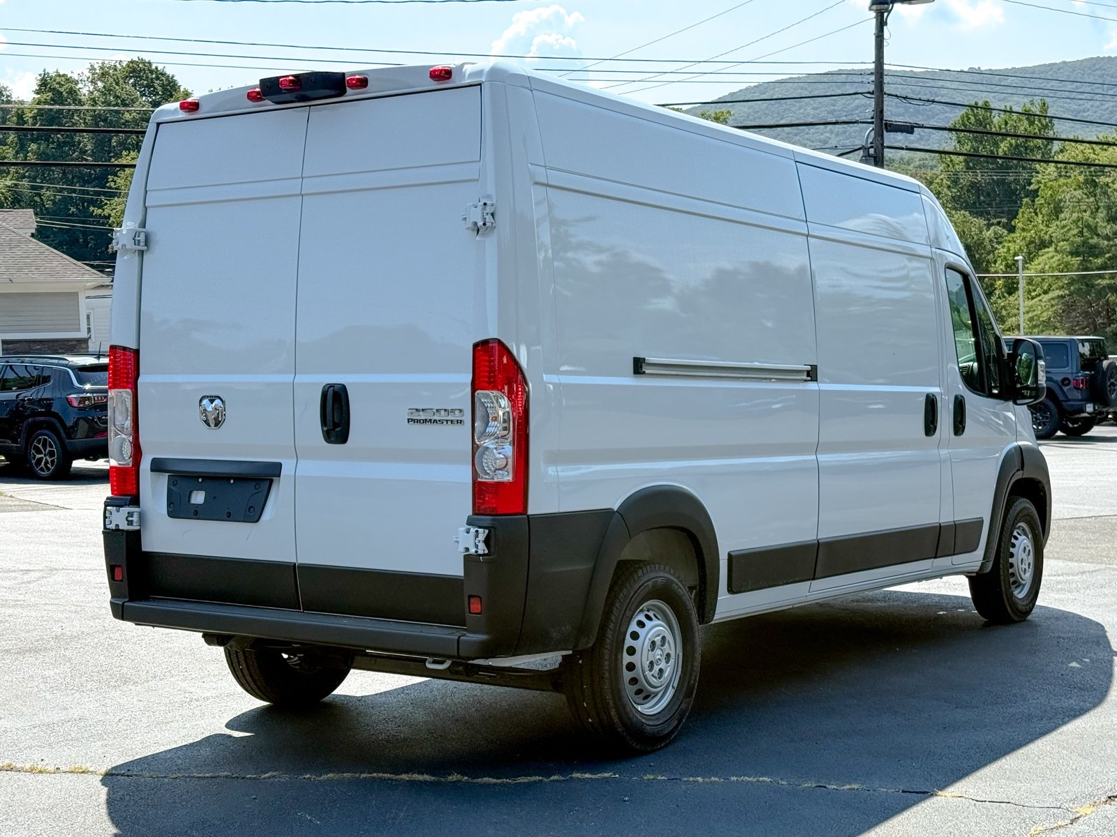 Vehicle image 11 of 31
