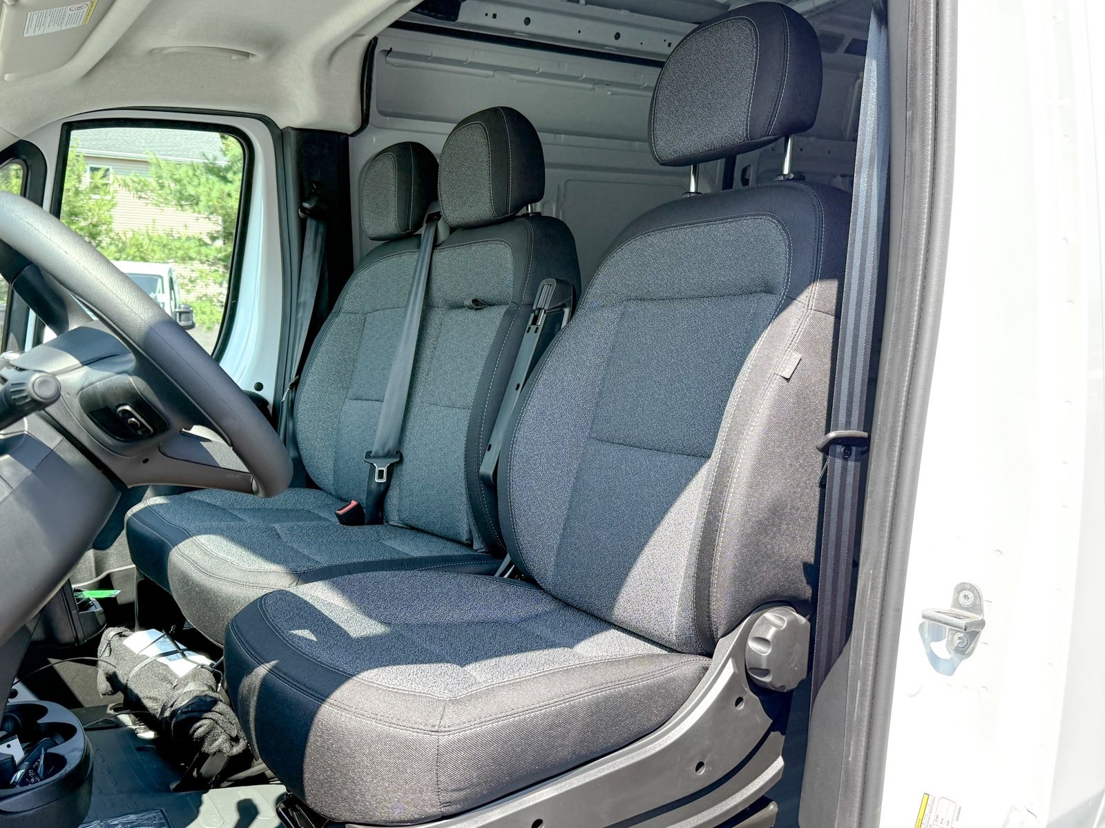Vehicle image 6 of 31