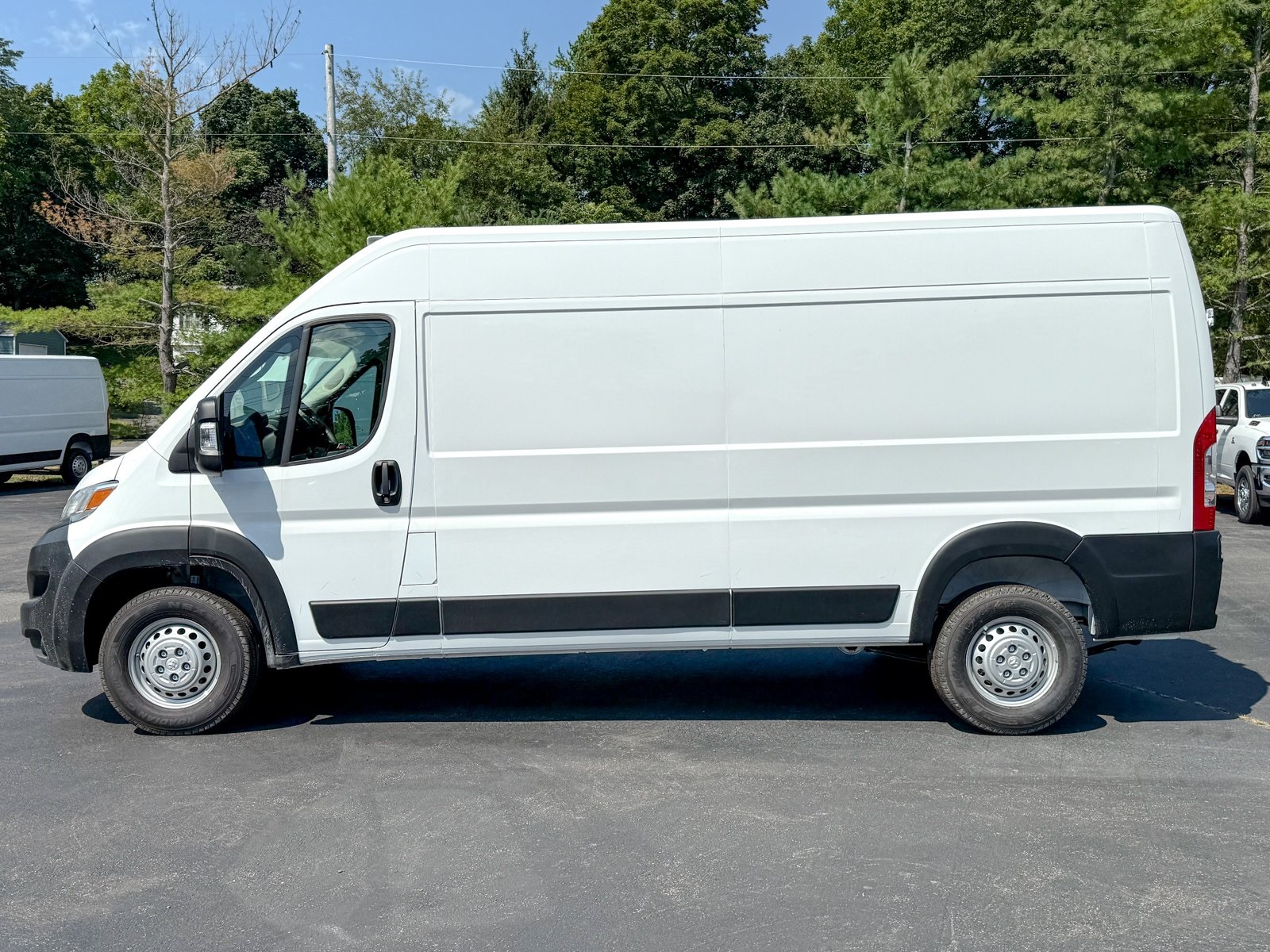 Vehicle image 7 of 31