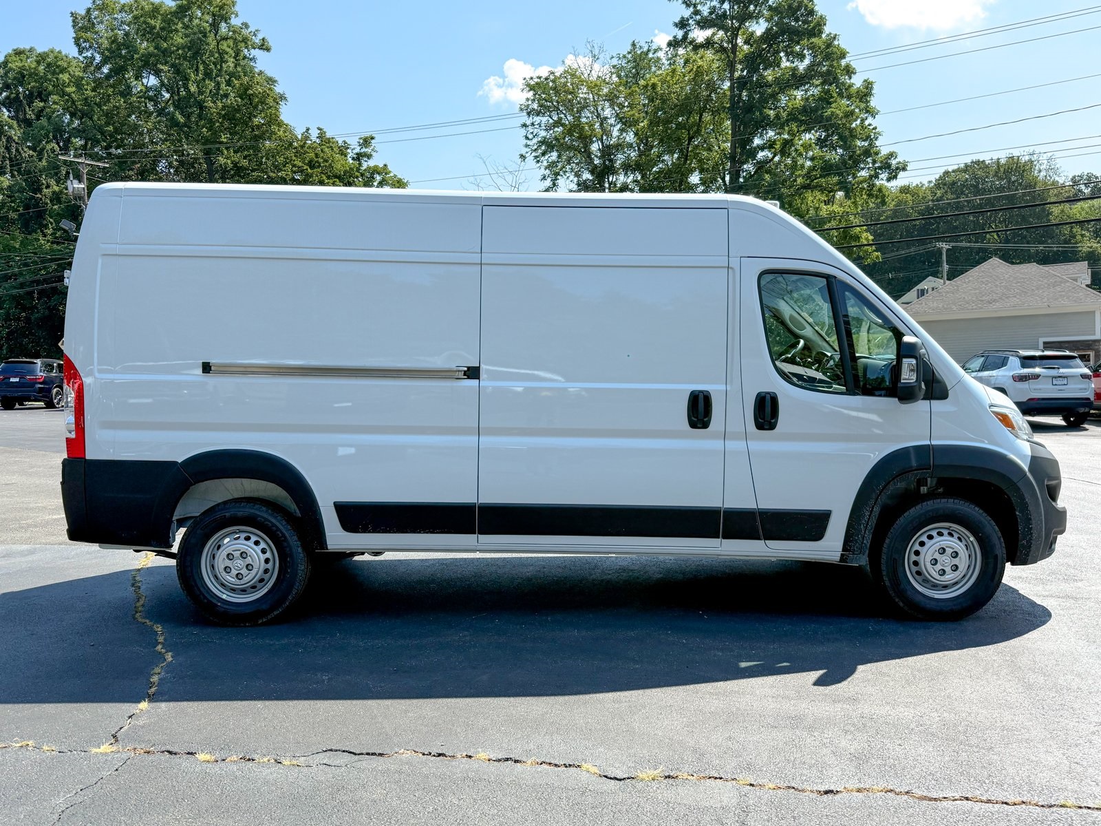 Vehicle image 12 of 31