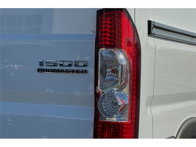 Vehicle image 19 of 20