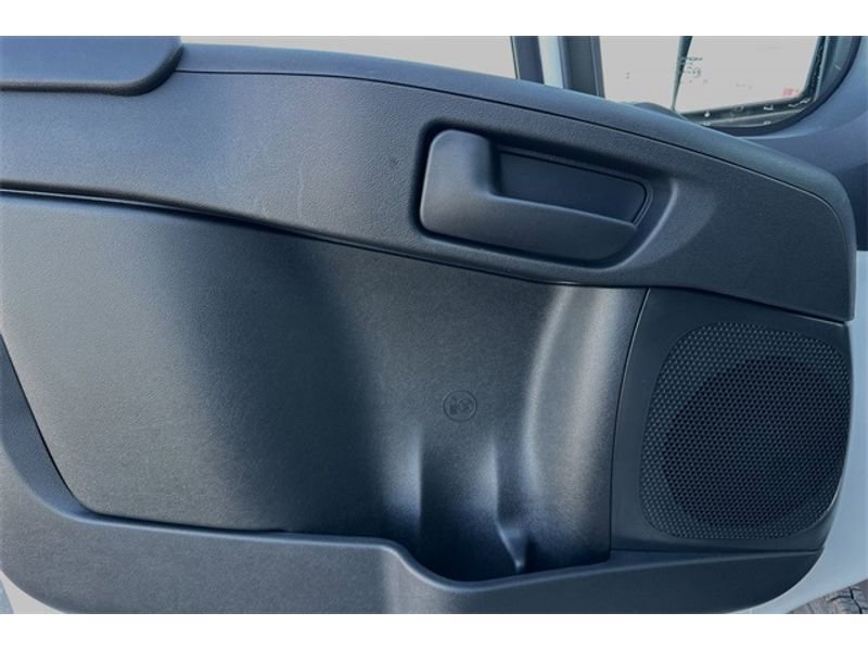 Vehicle image 7 of 20
