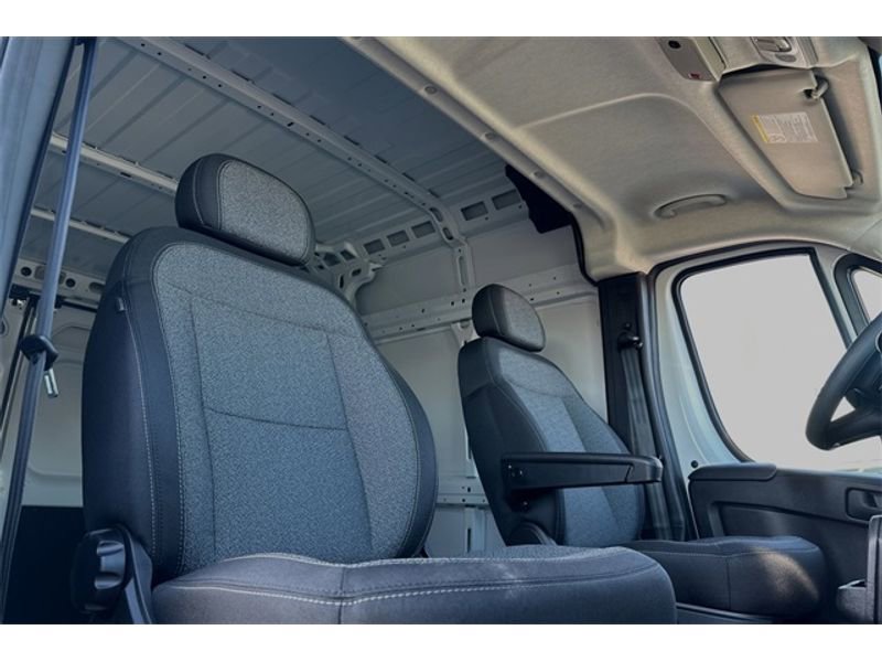 Vehicle image 12 of 20