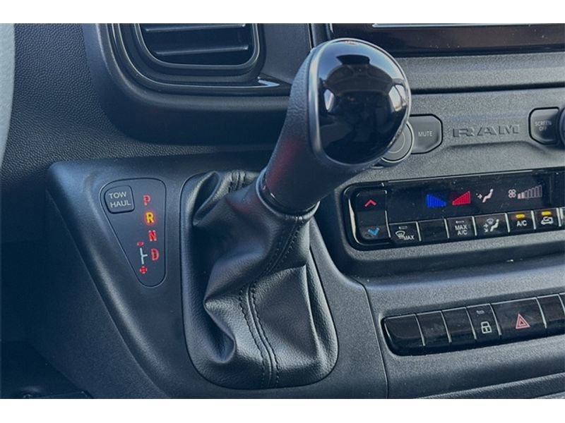 Vehicle image 16 of 20