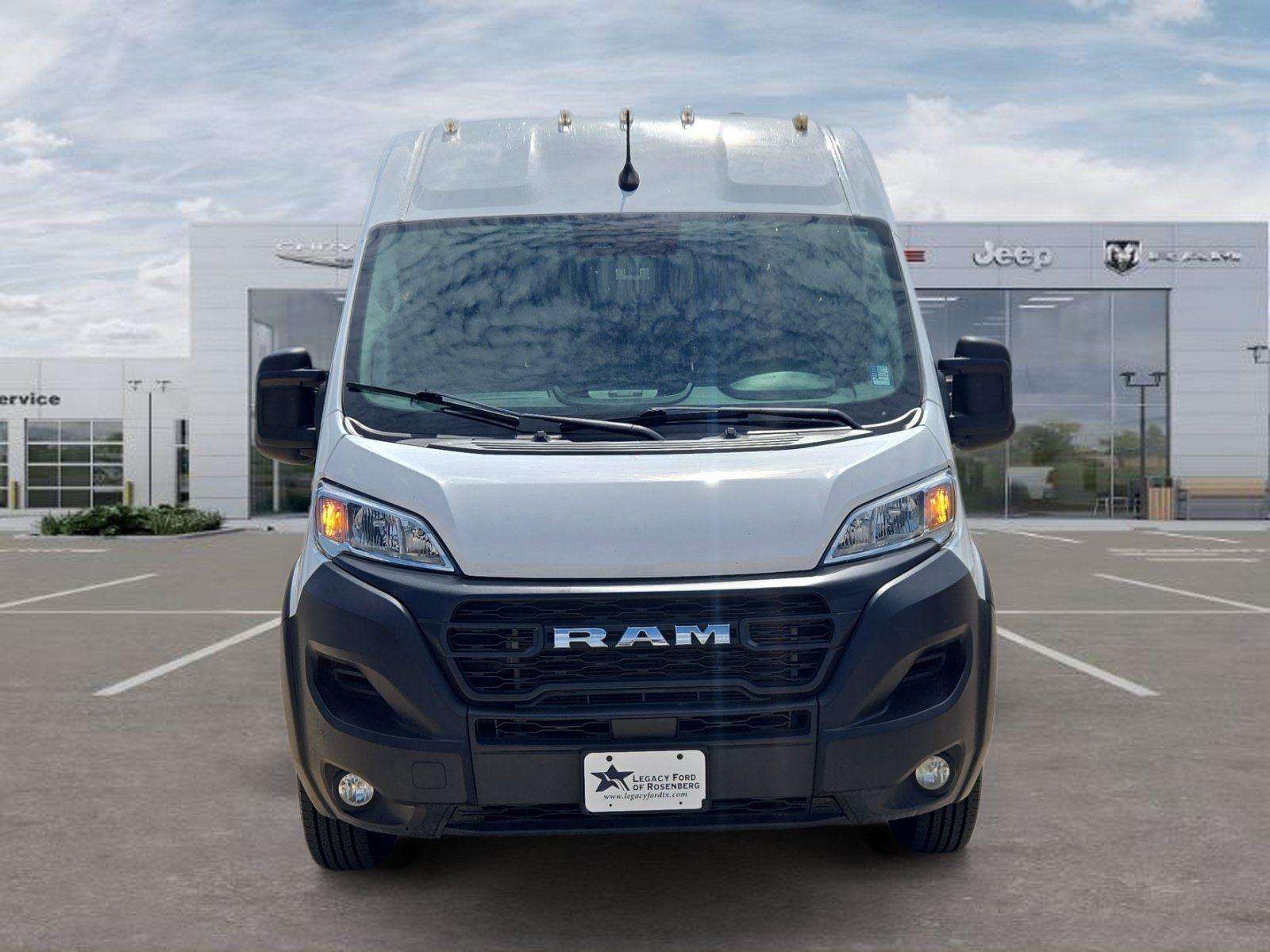 2025 Ram ProMaster Cargo Van Tradesman Image 2 of 25