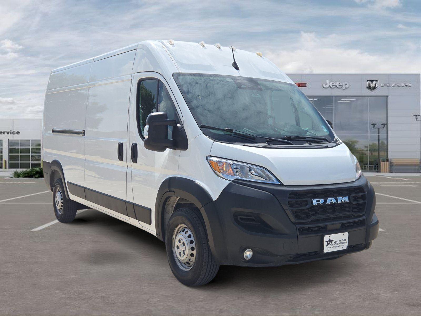 2025 Ram ProMaster Cargo Van Tradesman Image 3 of 25