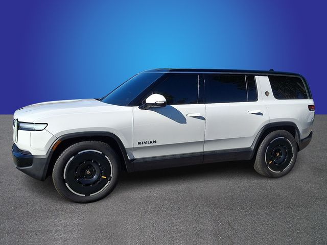 2025 Rivian R1S Adventure Image 2 of 30