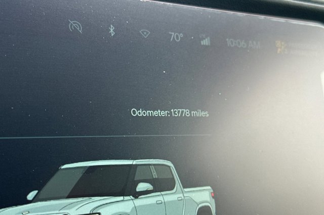 2025 Rivian R1T Adventure Image 30 of 35