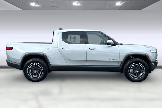 2025 Rivian R1T Adventure Image 3 of 35