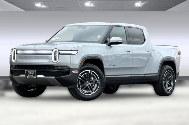 2025 Rivian R1T Adventure Image 8 of 35