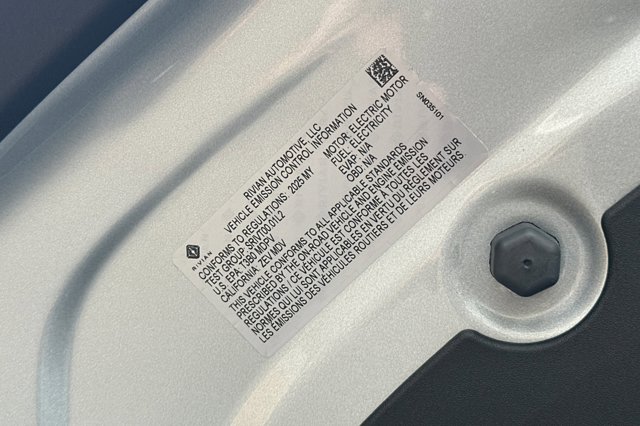 2025 Rivian R1T Adventure Image 26 of 35