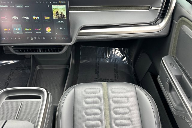 2025 Rivian R1T Adventure Image 29 of 35