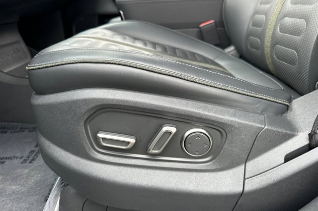 2025 Rivian R1T Adventure Image 32 of 35