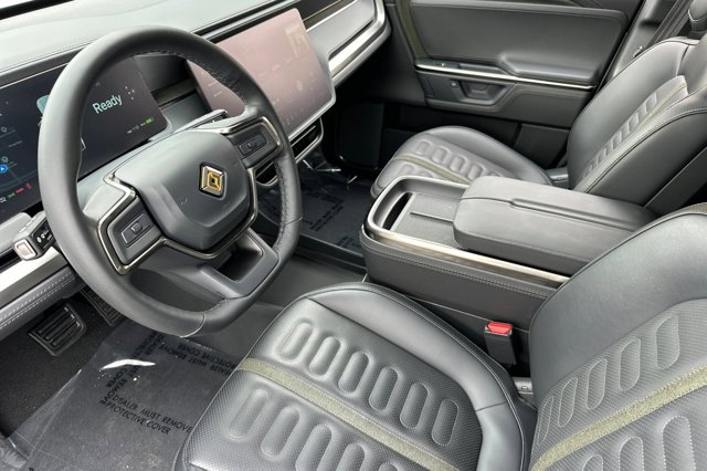 2025 Rivian R1T Adventure Image 16 of 35