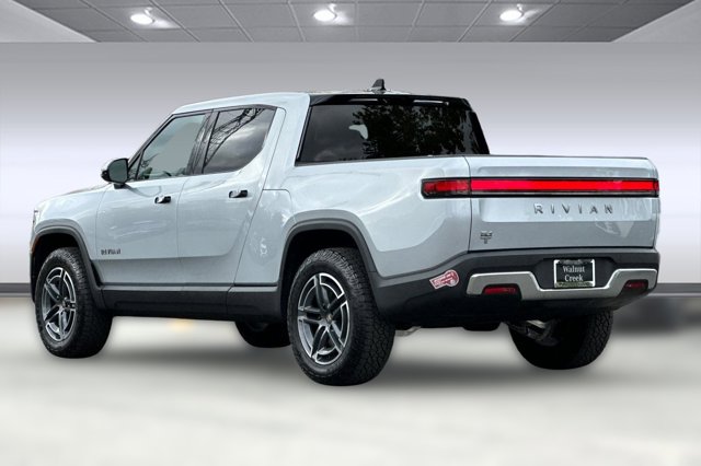 2025 Rivian R1T Adventure Image 4 of 35