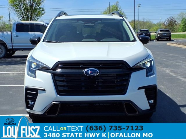 Vehicle image 4 of 25