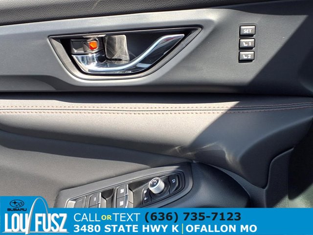 Vehicle image 20 of 25