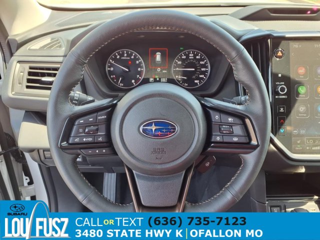 Vehicle image 17 of 25