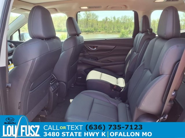 Vehicle image 22 of 25