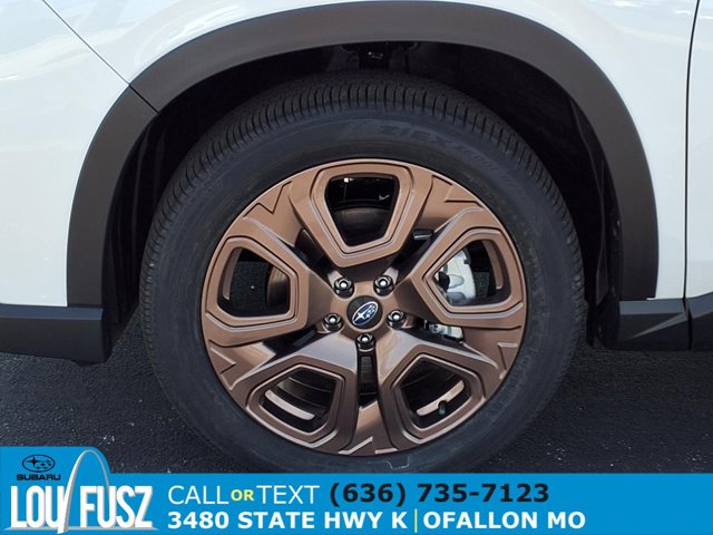 Vehicle image 24 of 25