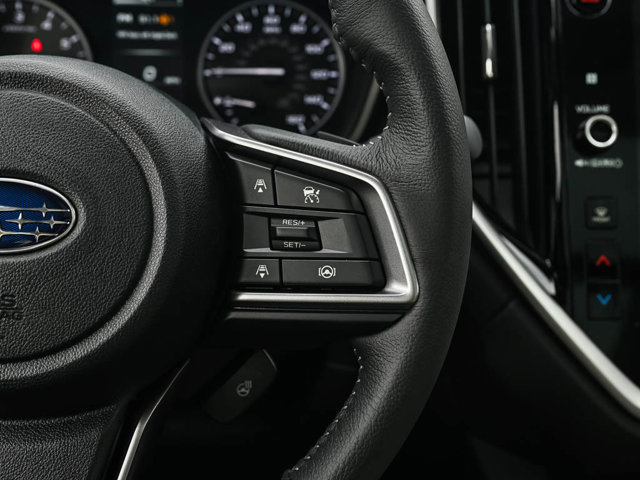 2025 Subaru Ascent Limited Image 18 of 26