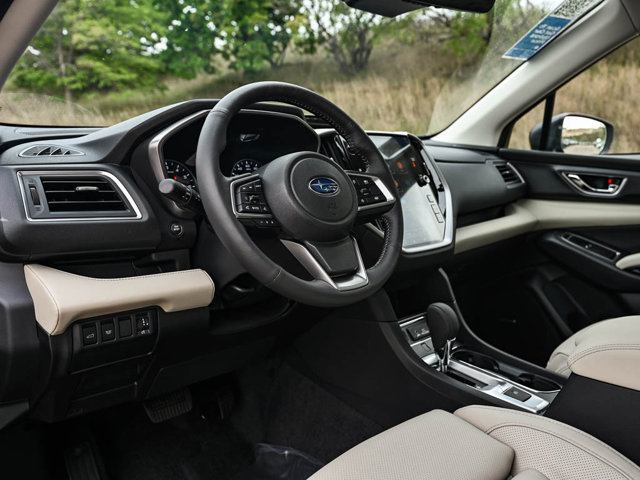 2025 Subaru Ascent Limited Image 13 of 26