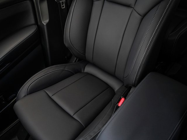 2025 Subaru Ascent Limited Image 9 of 26