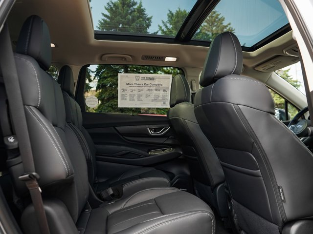 2025 Subaru Ascent Limited Image 10 of 26