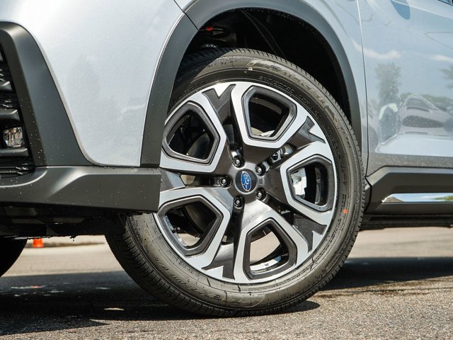 2025 Subaru Ascent Limited Image 5 of 26